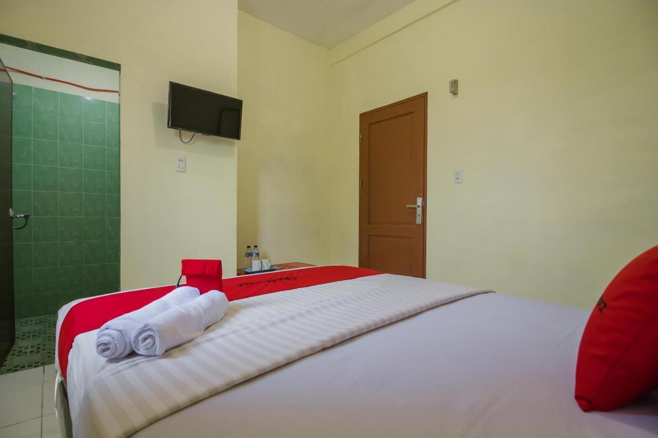 Hotel Reddoorz Near Politeknik Negeri Medan Extérieur photo