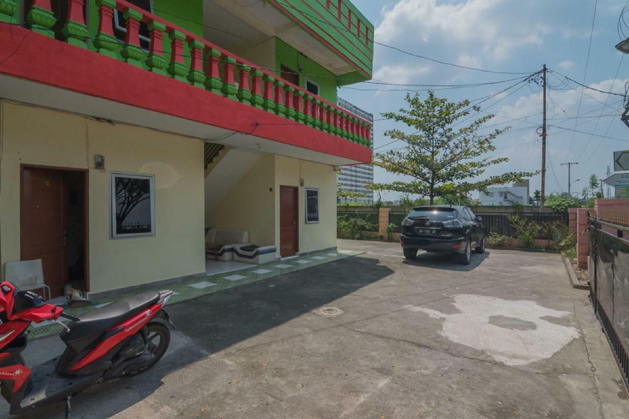 Hotel Reddoorz Near Politeknik Negeri Medan Extérieur photo