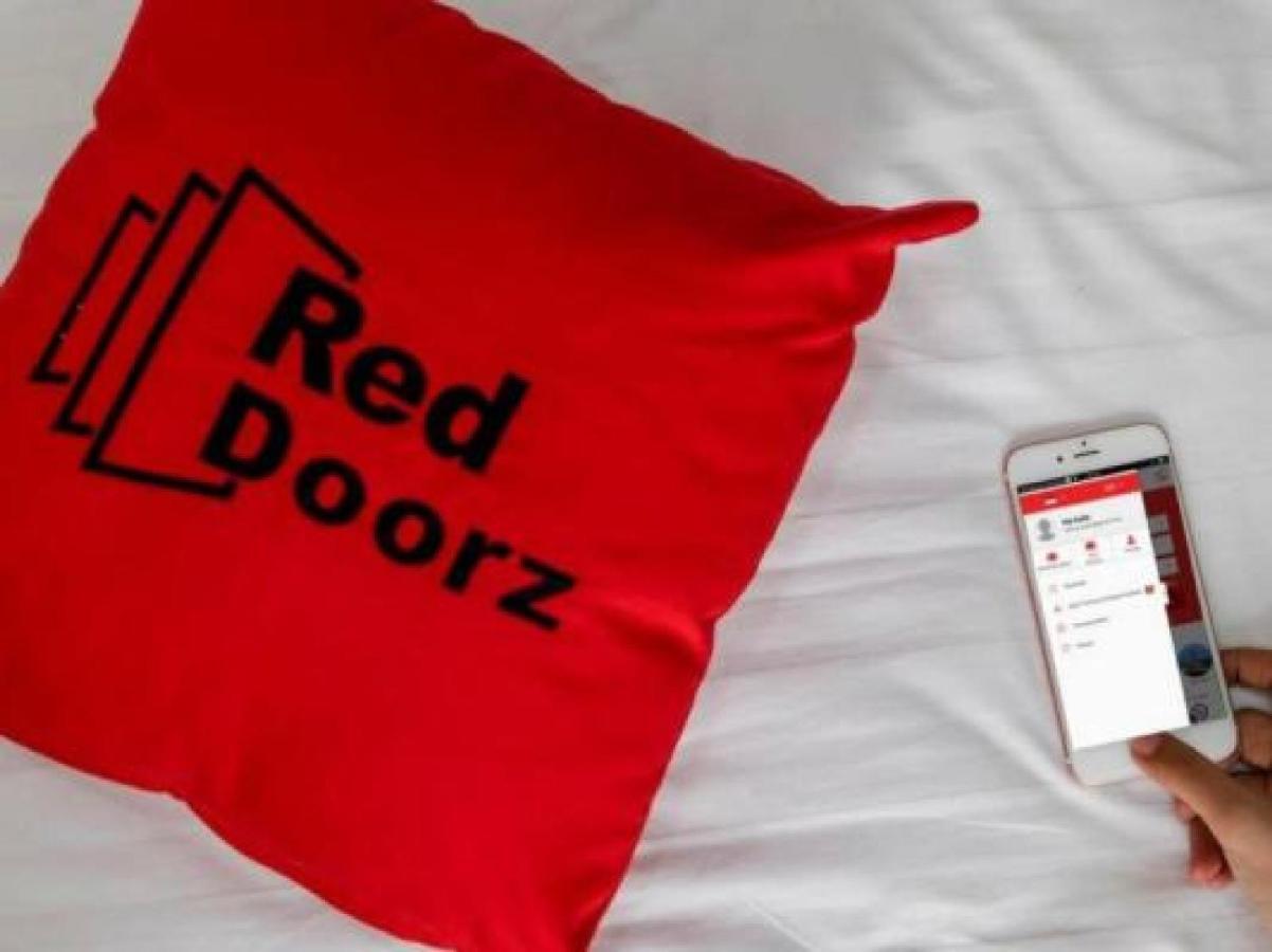 Hotel Reddoorz Near Politeknik Negeri Medan Extérieur photo